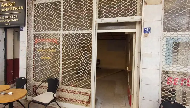 Yarım Asırlık Dükkan, Zamanla Silinip Gitti, Sadece İsmiyor Kaldı