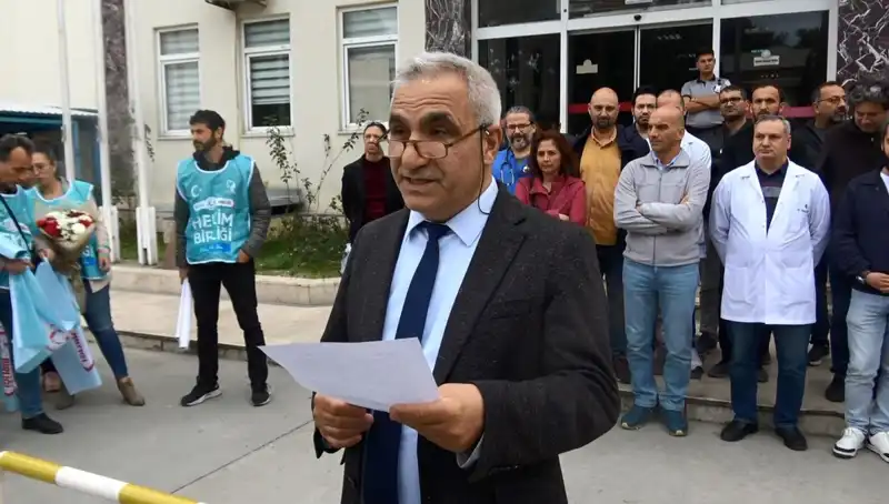 Antalya'da Sağlık Çalışanlarına Saldırı: Protesto ve İş Bırakma Eylemleri