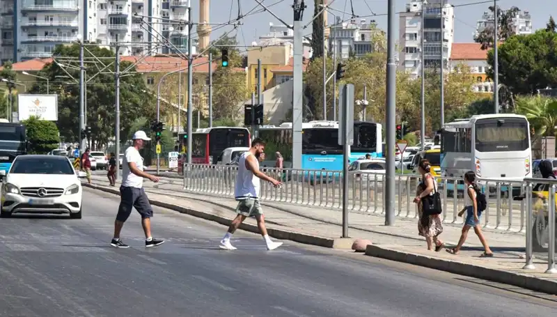 Trafikte Ölümcül Bilinçsizlik: İkinci Sıraya Yerleşti, Sağlığımız Tehlikede!