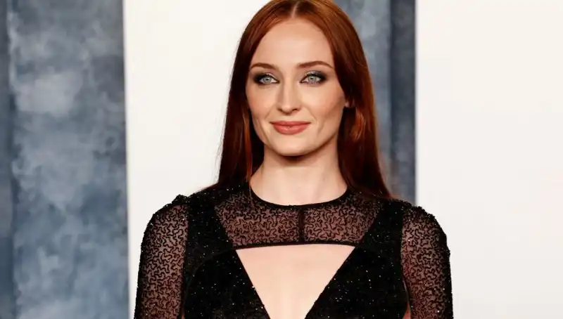 Game of Thrones Yıldızı Sophie Turner’a Ait Kızgınlık Yaratan Yorumlar