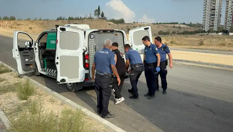 Yol Kenarında Bulunan Gizemli Ceset Olayı Şehri Sarsıyor
