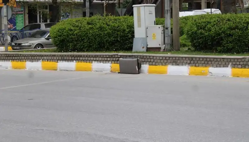 Minibüsten Düşen Valiz Olayı, Polisi Harekete Geçirdi!