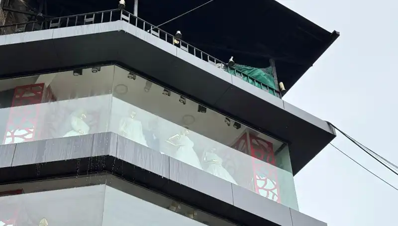 Giyim Mağazasında Çıkan Yangın, Tüm Şehri Korkuttu ve Panik Yarattı