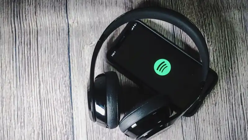 Yapay Zeka Tehlikesi Büyüyor: Spotify, Ölü Sanatçılardan Yeni Şarkılar Yayınlıyor