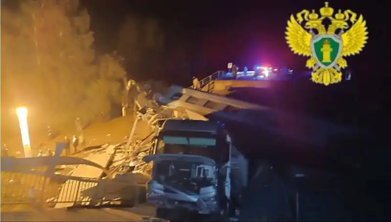 Rusya'daki Çöken Köprüler ve Raydan Çıkan Trenler: Yıkıcı Bir Facia