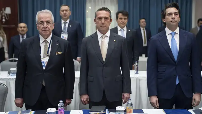 Fenerbahçe Taraftarları İmzalarla Yeni Bir Destan Yazıyor!