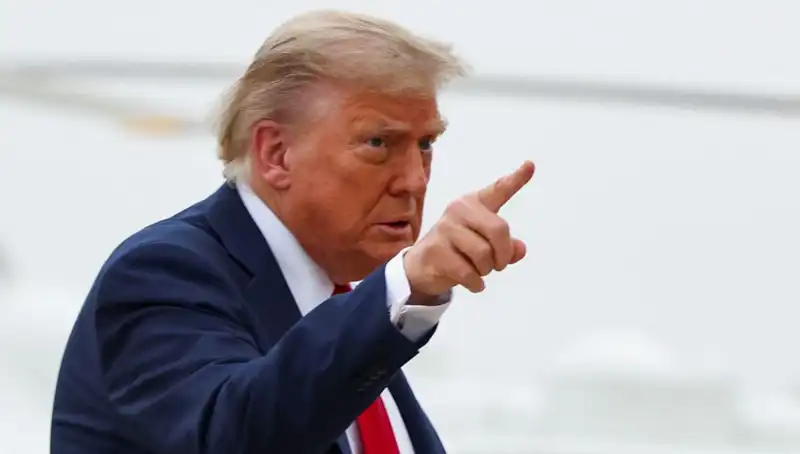 Trump Yönetimi, 36 Ülkeye Seyahat Yasağını Uzatmayı Planlıyor