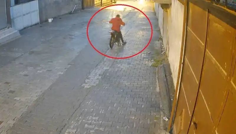Çaldığı Motosikletin Arızalanmasına Rağmen Hırsızın Kaçışı Başarıyla Devam Etti