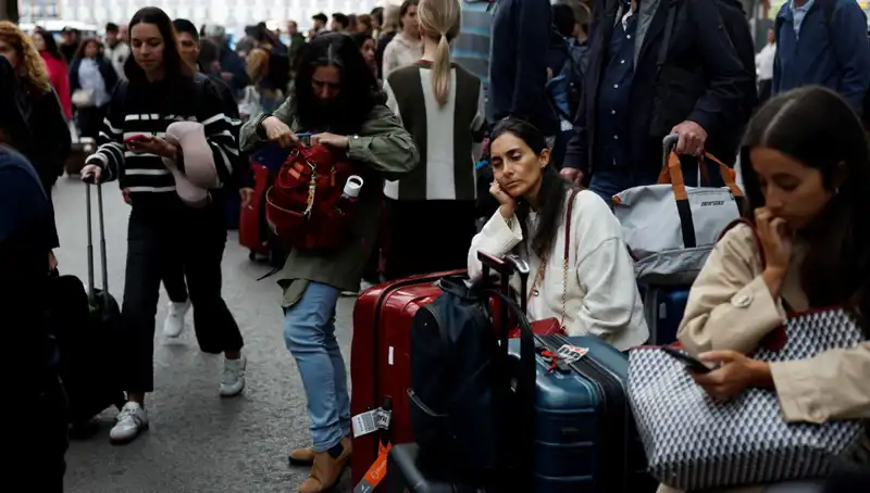 İspanya'da Kablo Hırsızlığı: Yolcular Trenlerde Uzun Saatler Mahsur Kaldı