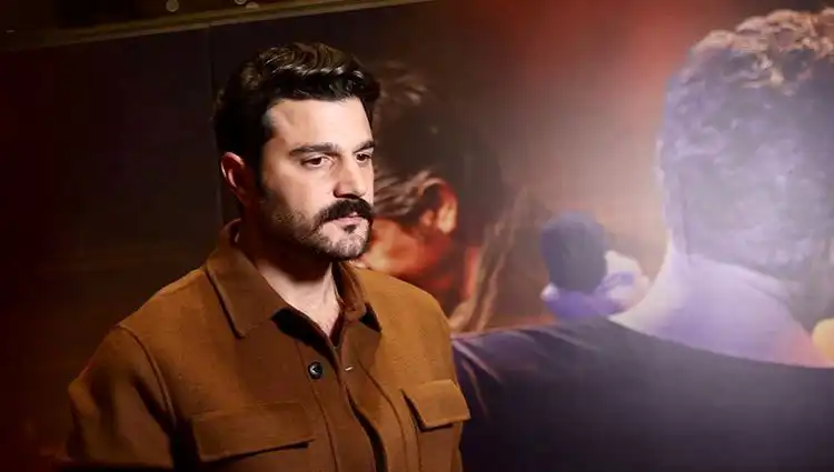 Murat Göğebakan'ın "Kalbim Yaralı" Dizisi: Kimler Var, Neler Oluyor?