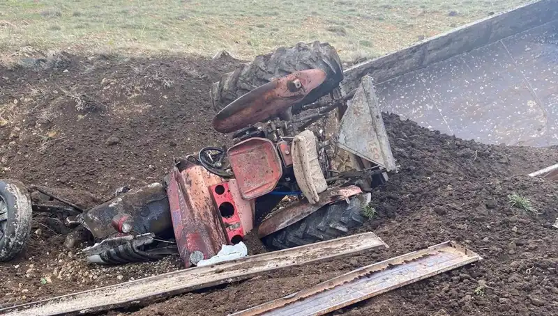 Kayseri'de Kontrolden Çıkan Traktör Şarampole Uçtu, Korkutan Anlar Yaşandı!
