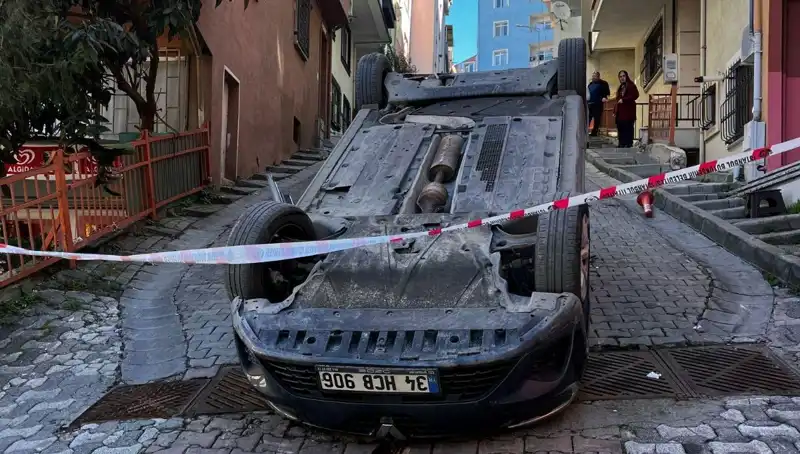 El Freni Çekilmeyen Otomobil Takla Attı: Korku Dolu Anlar Yaşandı