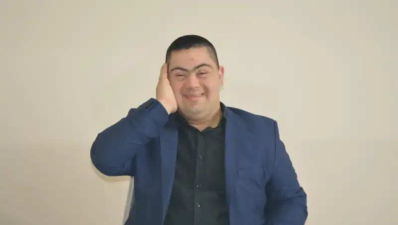 24 Yaşındaki Down Sendromlu Erdinç’in Hayali: Müzik Kariyeri