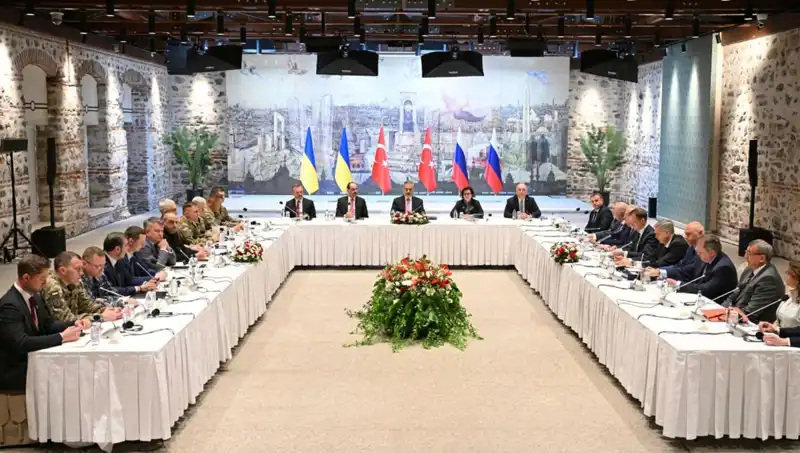 İstanbul’da Barış Zirvesi: Rus Heyeti Türkiye’ye Adım Attı