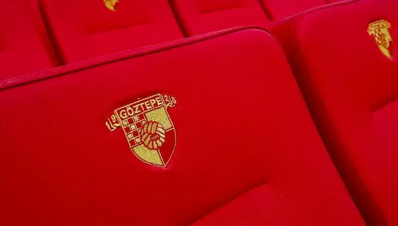 Göztepe, Genç Yıldız Junior Olaitan ile Anlaşarak Geleceğe Yatırım Yaptı