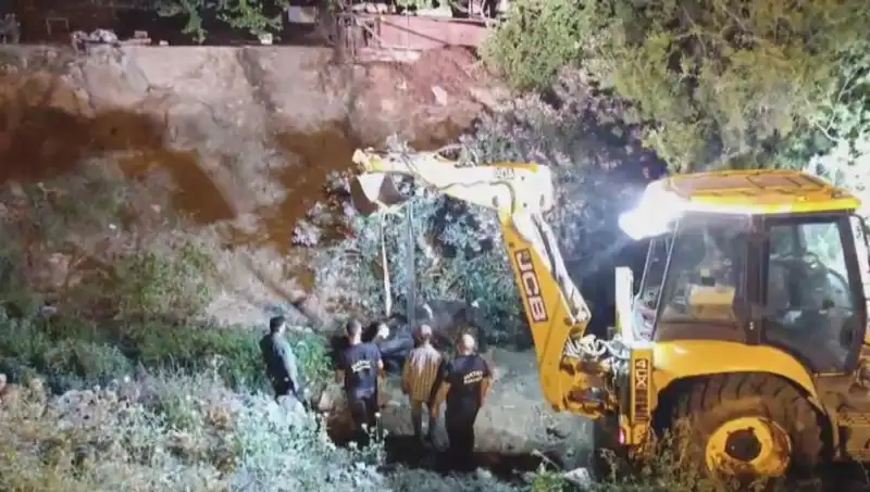Hatay’da İnek İçin Gelen Kurtarma Ekibi Heyecan Yarattı