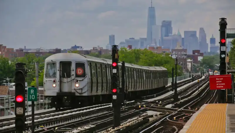 Metro Sörfü Trendine Dikkat! 15 Yaşındaki Çocuk Hayatını Kaybetti