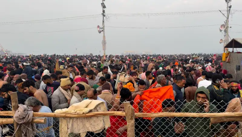 Hindistan'daki Dini Festivalde İzdiham: En Az Altı Kayıp
