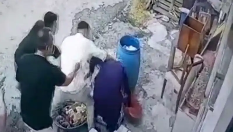 Başakşehir’de Baba ve Oğulun "Bidon" Sebebiyle Darbe Olayı Şok Etti