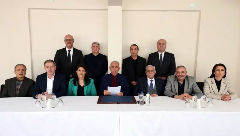 PKK'nın Fesih İlanı Sonrası Terörsüz Türkiye'ye Giden Yeni Yol Haritası
