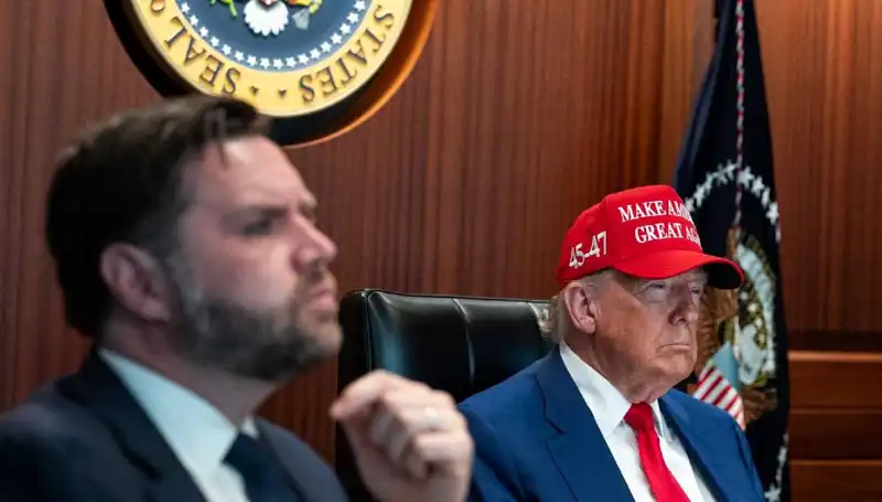 Trump'ın Azil Tasarısı Reddedildi: Siyasi Gelişmeler Nereye Gidiyor?