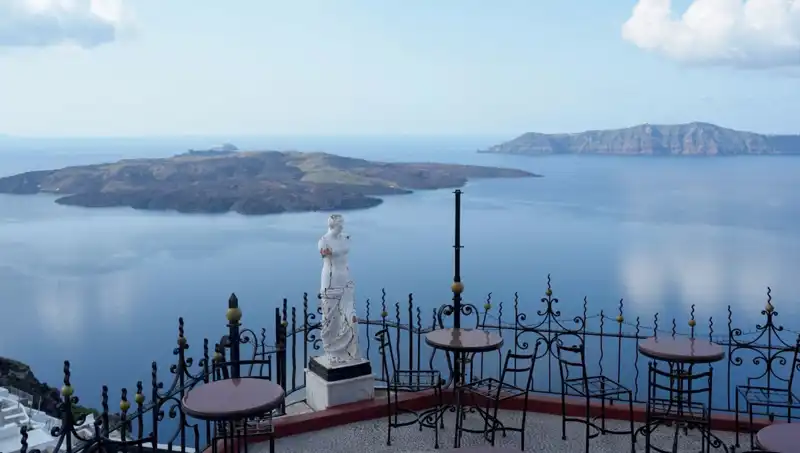 Santorini Adası'nda Gergin Bekleyiş: Tsunami Tehdidi Tüm Dünyayı Korkutuyor