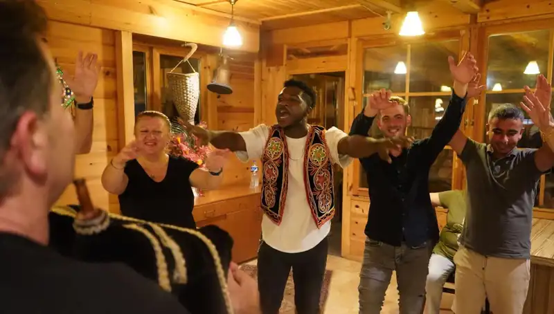 Gana’dan Rize’ye Uzanan Başarı Hikayesi: Tıp Fakültesi Mezunu Oldu