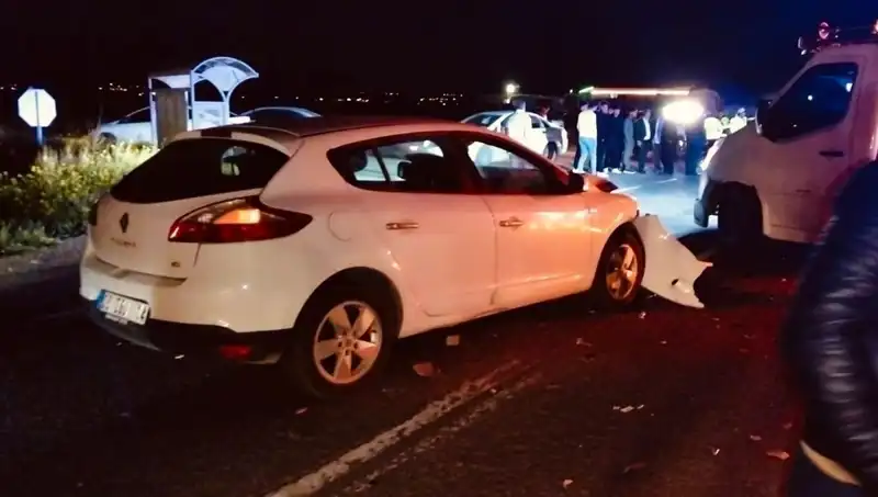 Kafa Kafaya Çarpışma: 1 Kişi Hayatını Kaybetti, 7 Yaralı