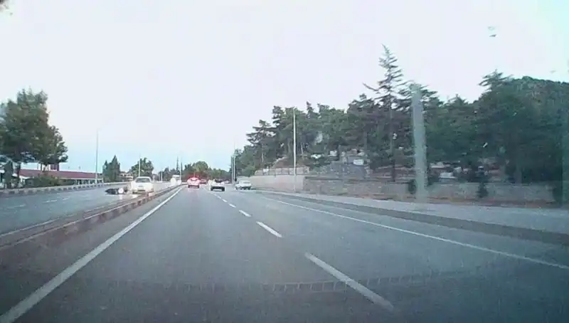 Otomobil ve Motosiklet Çarpıştı: Şok Edici Kaza Sonrası Yaralılar Tedirgin Etti