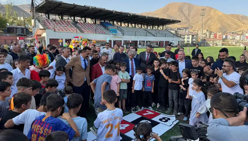Anadolu Cenneti Hakkari’de Uluslararası Şenlik Coşkusu Yaşanıyor
