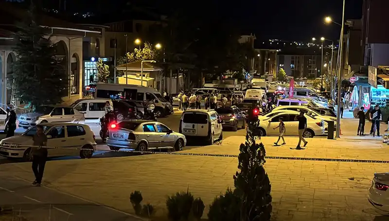 Gece Yarısı Kavga: İki Aile Arasında Şiddetli Çatışma Yaşandı