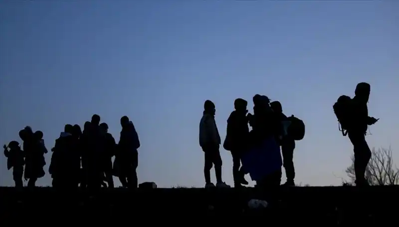 Edirne'de Düzensiz Göçmenler Gözaltına Alındı: Sıradışı Bir Operasyon