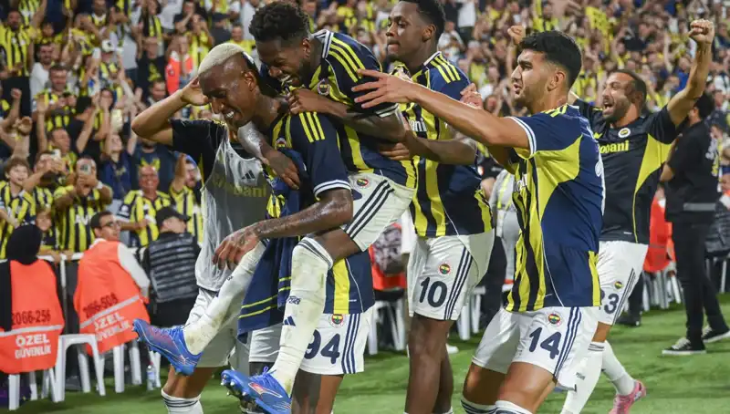 Fenerbahçe'nin Gelirleri Skyrocketed: Turistik Rüzgar Kasaları Doldurdu