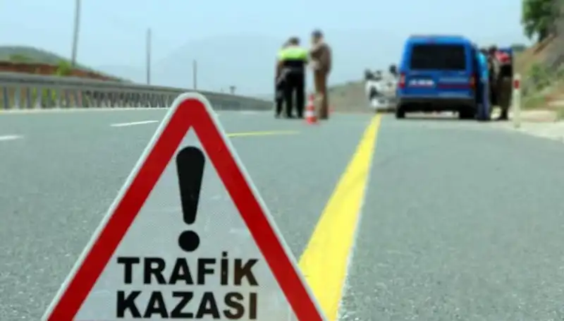 Otomobil ve Hafif Ticari Araç Çarpıştı: 6 Can Kaybı, Sorunların Kök Nedenleri Neler?