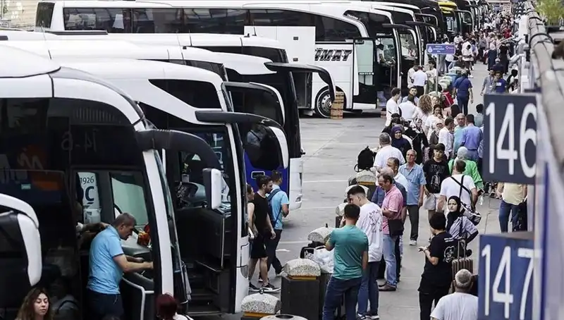 : İstanbul’dan Kaçış: Geçen Yıl 369 Bin Kişi Şehri Terk Etti