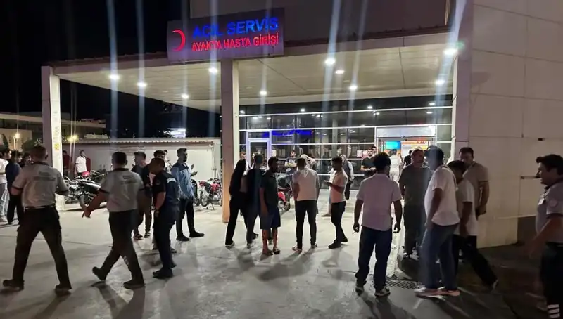 Acil Servis Önünde Yaşanan Tekme Tokat Kavga: Anlar Kayıt Altında