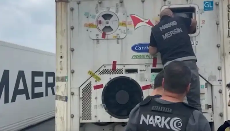 Mersin'de Uyuşturucu Operasyonu: 5 Kişi Gözaltına Alındı