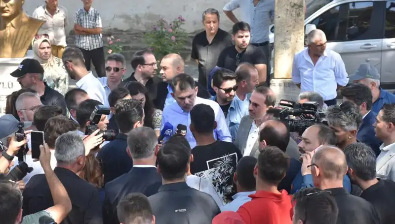 Bakan Kurum, Yangınların Etkilediği 8 İl ve Zarar Gören Binaların Sayısını Açıkladı