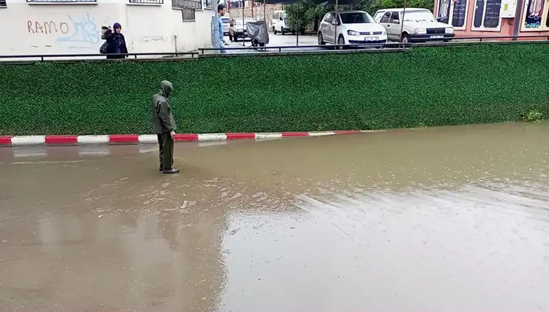 Aydın'da Sağanak yağış Hayatı Olumsuz Etkiliyor: Alt Geçitler Su Bastı