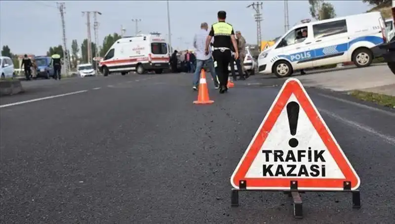 Tekirdağ'da Kontrolden Çıkan Otomobil Bariyere Çarptı: Üzücü Kaza