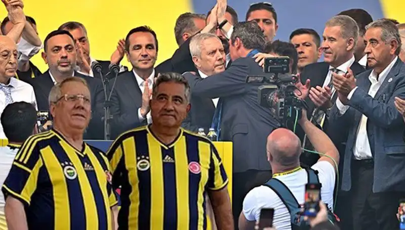 Aziz Yıldırım’ın Ekibinden Ali Koç’a Sürpriz İstifa Çağrısı!