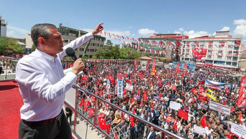 Özgür Özel'den Önemli Açıklama: Örgütün Silah Bırakması İçin Adımlar Atılmalı
