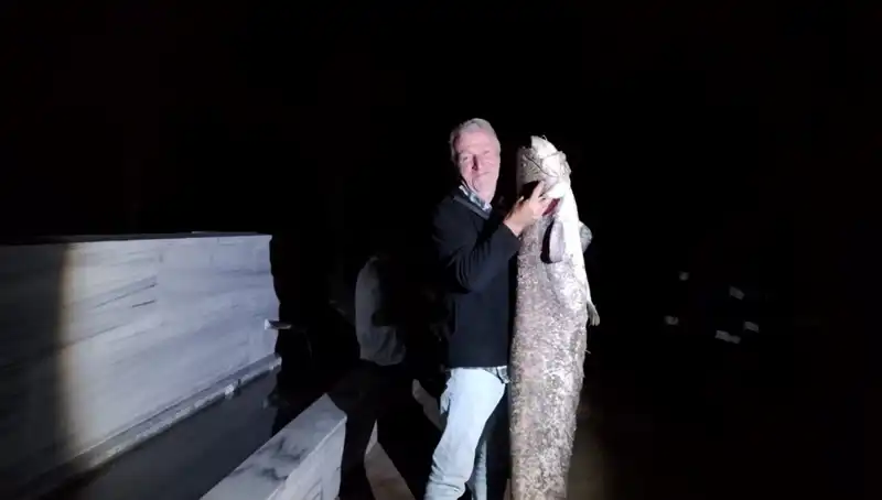 Barajda Şaşırtan Av: 40 Kilo Ağırlığında Balık Yakaladı!