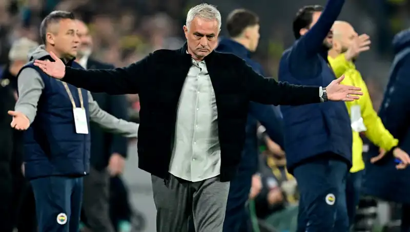 Mourinho'nun Yöntemlerine Gelen Tepkiler: Modası Geçmiş Bir Yaklaşım mı?