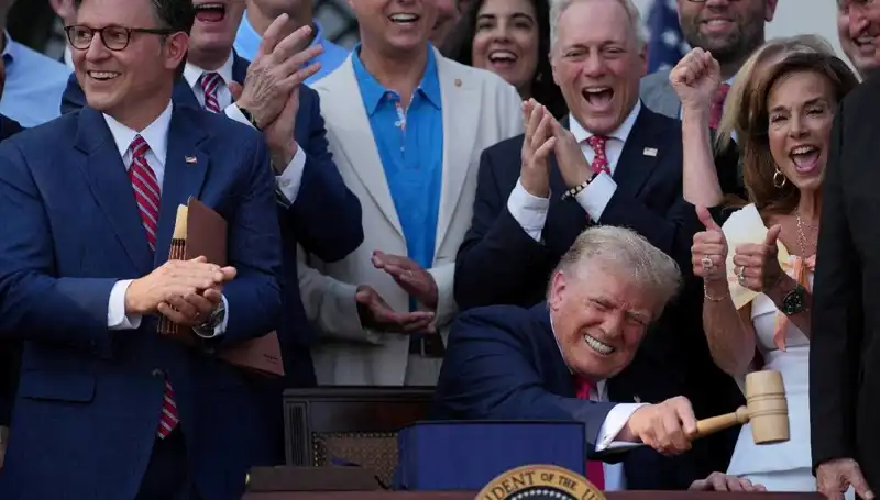 Trump’tan Ekonomi İçin Büyük Adım: "Büyük, Güzel Yasa Tasarısı" İmzalandı