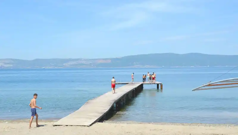 Sıcak Hava Fırsatını Değerlendirenler Plajlarda Buluştu