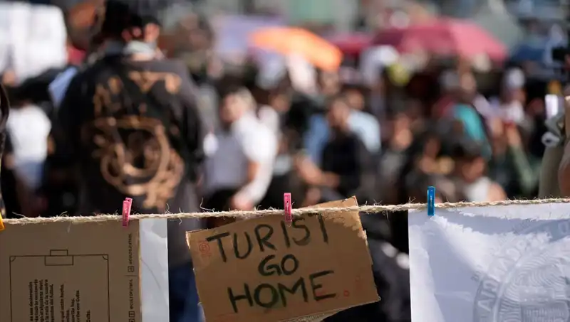 Meksika'da Turist Akını Protesto Ediliyor: "Evlerimizi Çalmayı Bırakın!"