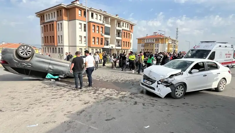 Nurdağı'nda Trafik Kazası: Altı Çocukla Birlikte Dokuz Yaralı